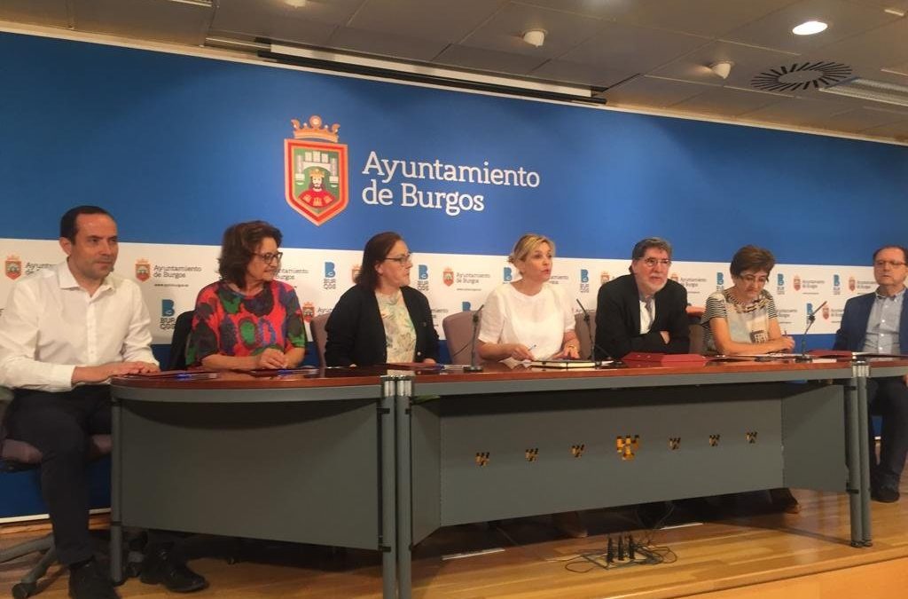 Firma del convenio de apoyo a la inserción laboral con el Ayuntamiento de Burgos